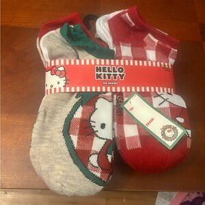 Hello kitty Christmas socks no show nwt
